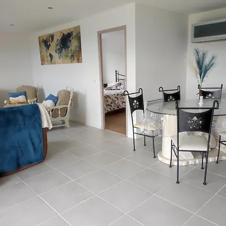 Grand F2 Vue Montagne Apartament *