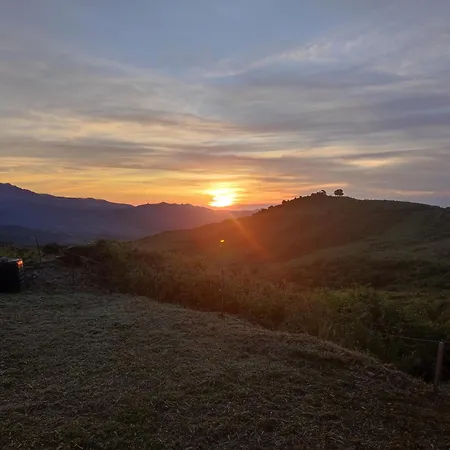 Grand F2 Vue Montagne *